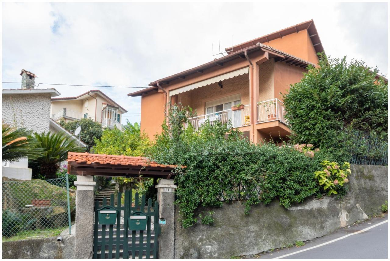 Villa Silvia, Indipendente Con Giardino Privato E Garage Варацце Экстерьер фото