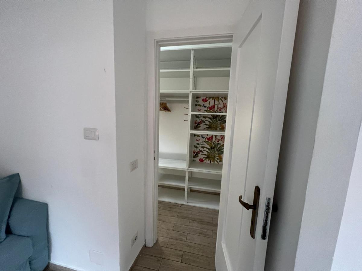 Villa Silvia, Indipendente Con Giardino Privato E Garage Варацце Экстерьер фото